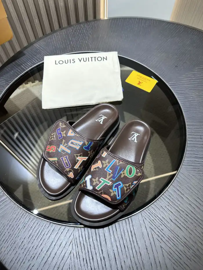 LV Miami Mule 24052706 0204