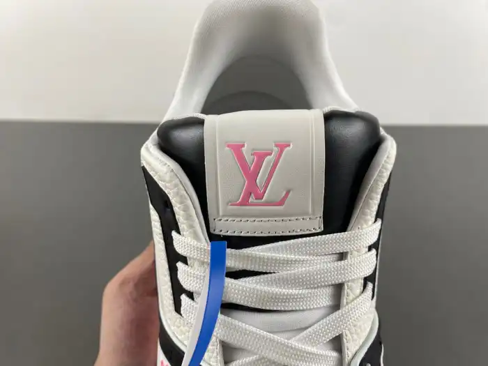 Cheap LV TRAINER SNEAKER 24121001 0204